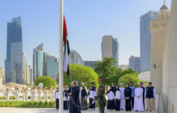 فيديو| محمد بن زايد: بكل فخر رفعنا علم الإمارات.. وستظل رايتنا دائماً عالية