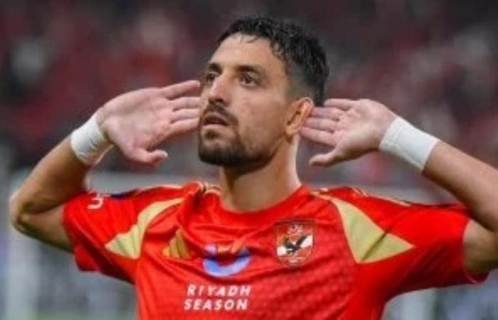 طاهر محمد طاهر يواصل التألق ويقود الأهلي للفوز علي زد وتصدر الدوري