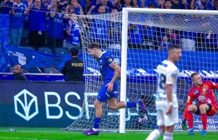 دوري روشن: الهلال يستعيد الصدارة بثلاثية في مرمى الاتفاق