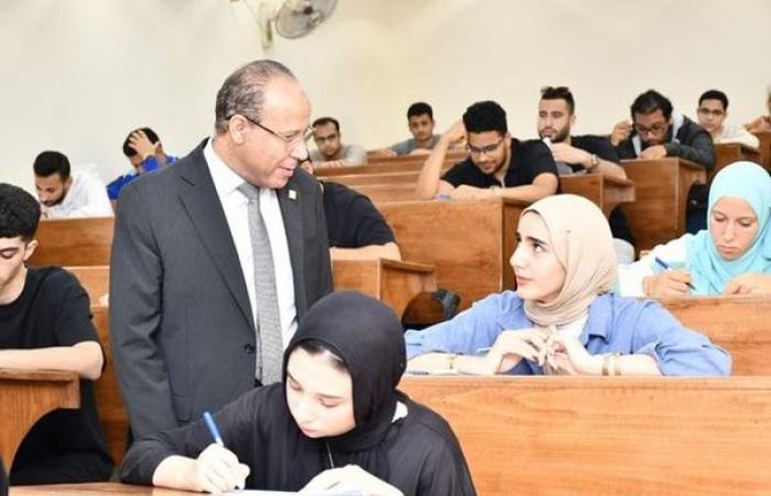 انتظام امتحانات الميدتيرم في كليات جامعة القناة