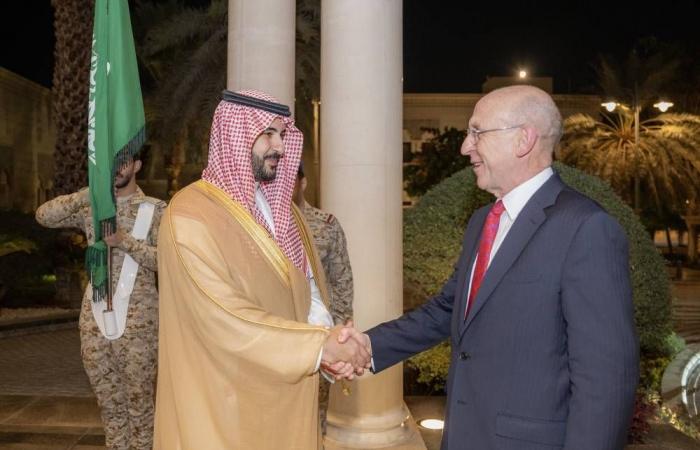 خالد بن سلمان يستقبل وزير الدفاع البريطاني