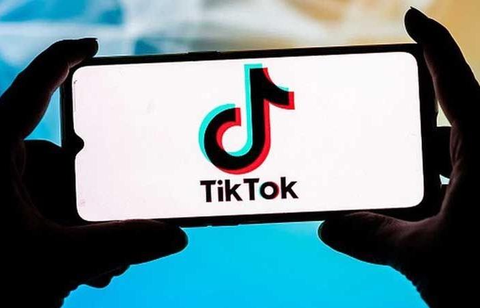 كشفته فيديوهات على ال «تيك توك»...«Tiktokeur» شهير متهم بالتحيّل على «الحرّاقة»