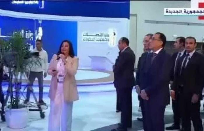 رئيس الوزراء يتفقد جناح المبادرة الرئاسية بداية جديدة بمعرض Cairo ICT 24