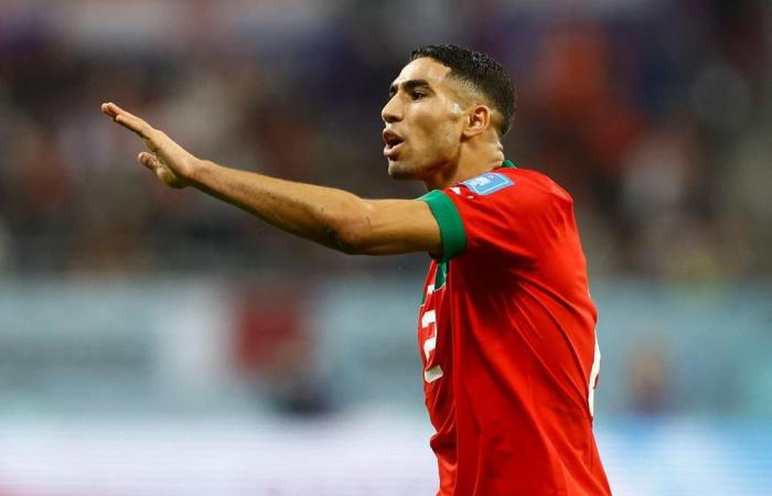 الركراكي يكشف سبب مغادرة أشرف حكيمي معسكر منتخب المغرب