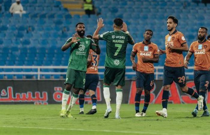 محرز يقود أهلي جدة للفوز على الفيحاء في الدوري السعودي