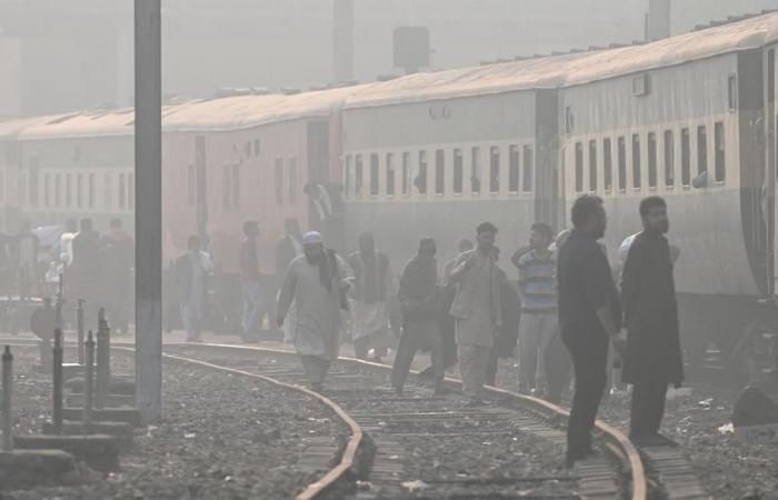 32 قتيلاً جراء أعمال عنف في باكستان