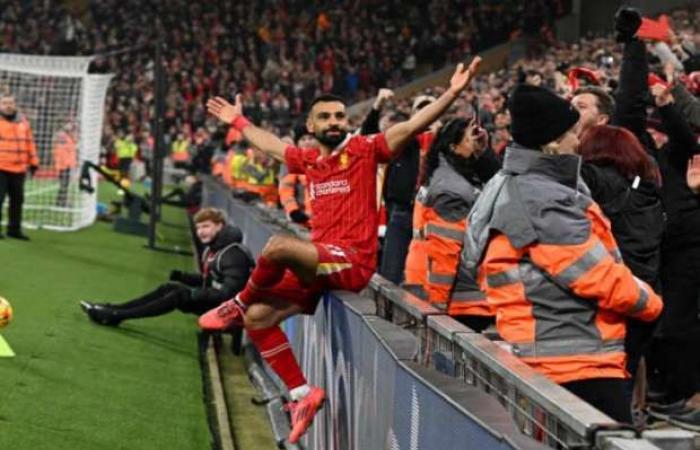 محمد صلاح يضع ليفربول في مأزق بشرط مثير.. والريدز يوقف مفاوضات التجديد