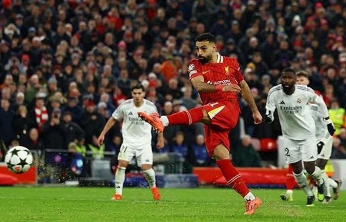 ركلة جزاء ريال مدريد.. هل أهدرها محمد صلاح "بسبب العقد الجديد؟"