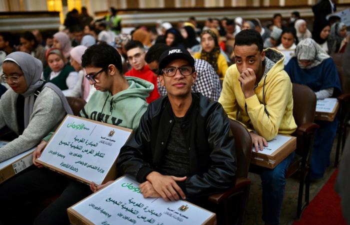 مايا مرسي تتلقى تقريرًا حول جهود وحدات التضامن بالجامعات للطلاب ذوي الإعاقة