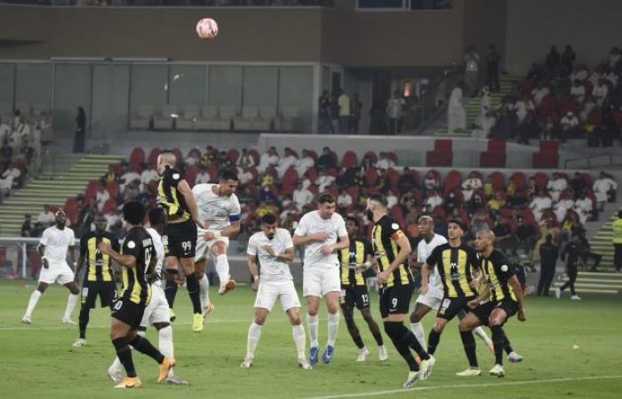 دوري روشن: كلاسيكو مشتعل بين الاتحاد والنصر والهلال في اختبار الرائد