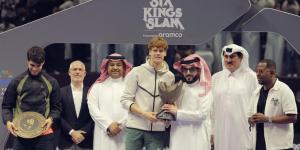 الإيطالي سينر يواصل تألقه عالمياً ويتربع على عرش بطولة “The six Kings Slam” في الرياض