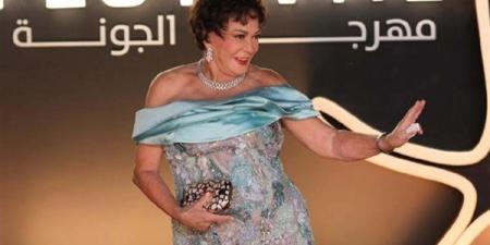 لبلبة تشارك جمهورها إطلالتها بافتتاح مهرجان الجونة السينمائي