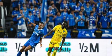 دوري روشن: الهلال يبتعد بالعلامة الكاملة والاتحاد يواصل المطاردة والنصر يتعثر بتعادل جديد