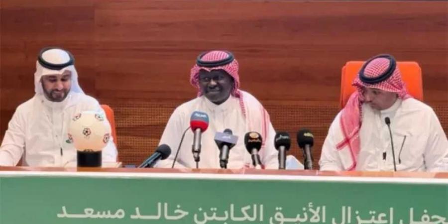 موعد مباراة الأهلي السعودي والأهلي المصري في حفل اعتزال خالد مسعد