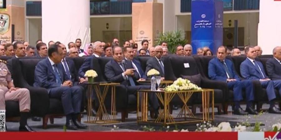 الرئيس السيسي: مصرين على استكمال مراحل حياة كريمة رغم الظروف الصعبة