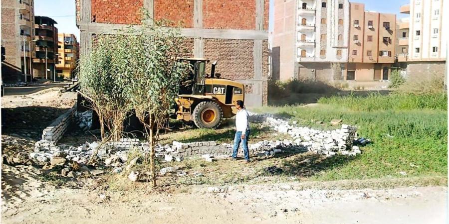 محافظ أسيوط يوجه بمواصلة متابعة ملفات التصالح في مخالفات البناء