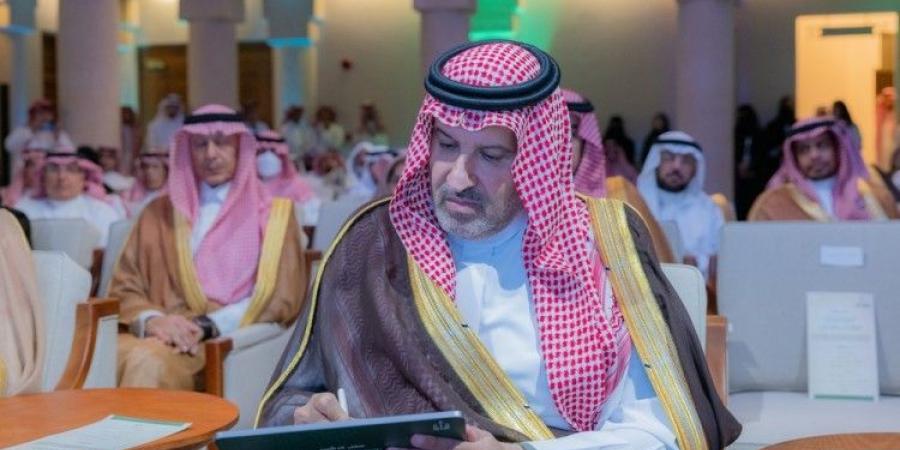 فيصل بن سلمان يدشن الأعمال الكاملة للمؤرخ إبراهيم بن صالح بن عيسى