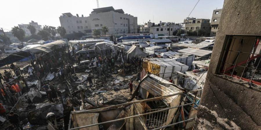 «الصحة الفلسطينية»: جيش الاحتلال يحتجز مئات المرضى والأطقم الطبية بمستشفى كمال عدوان