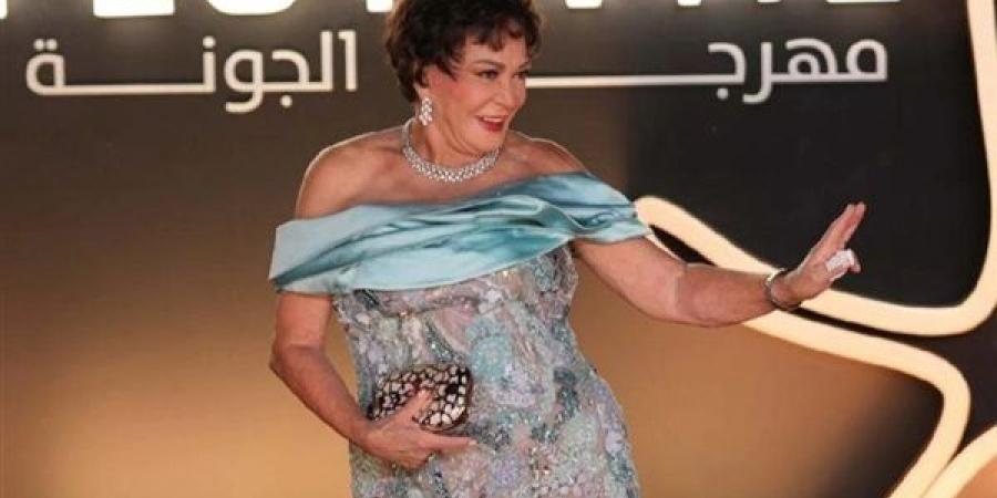 لبلبة تشارك جمهورها إطلالتها بافتتاح مهرجان الجونة السينمائي