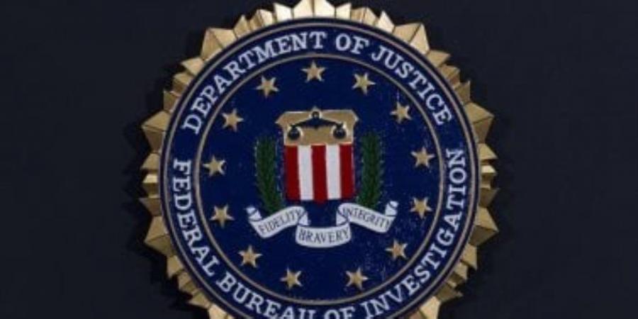 في الانتخابات الأمريكية .. FBI يحذر من فيديوهات مفبركة باسمه تحذر من هجمات على مراكز الاقتراع