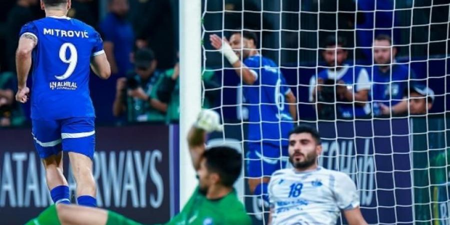 شاهد .. ثلاثية الهلال السعودى فى شباك الاستقلال الايرانى