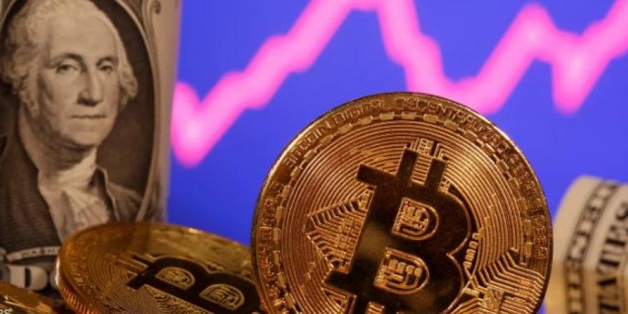 البيتكوين تسجل مستوى غير مسبوق وتتجاوز مستويات 75 ألف دولار