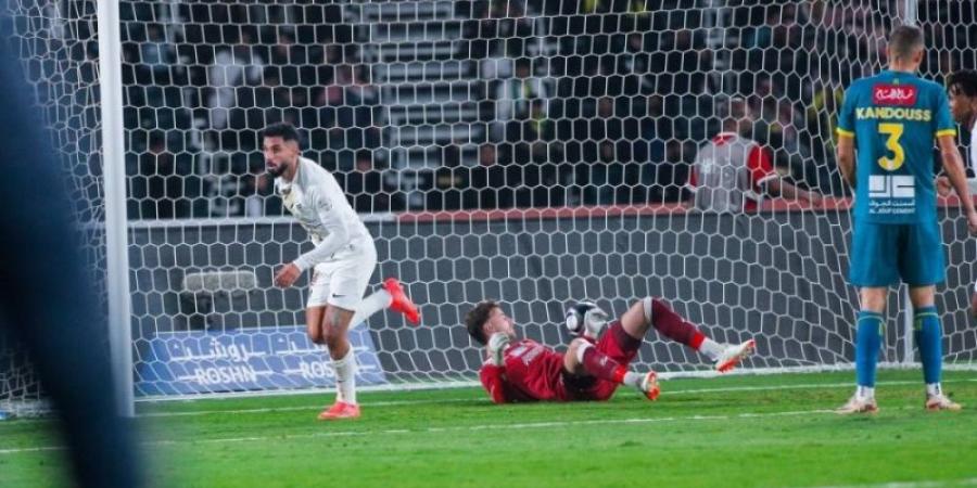 دوري روشن: الاتحاد يفوز على العروبة (2 - 0)